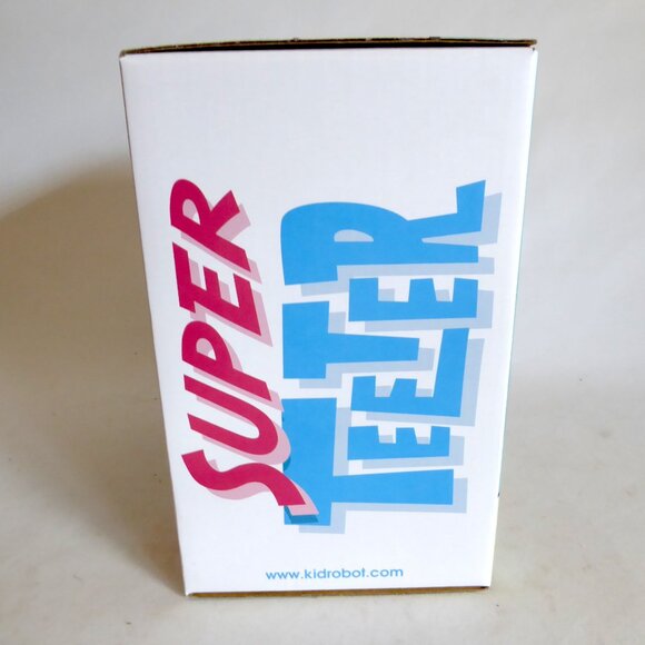 NEW 2007 6” SIGNED LE 500 KIDROBOT SUPER TEETER DESIGNER ART URBAN VINYL FIGURE - Picture 10 of 12